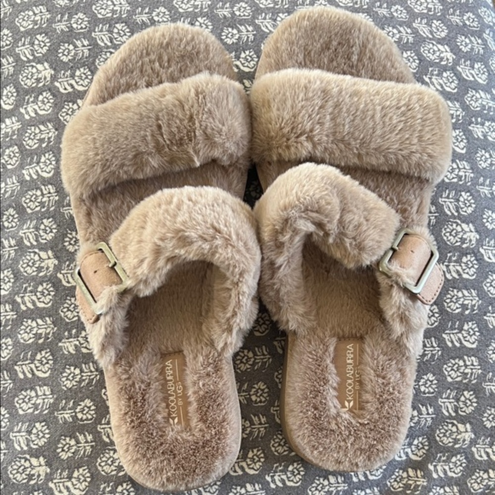 Koolaburra Tan Fuzzy Slippers
